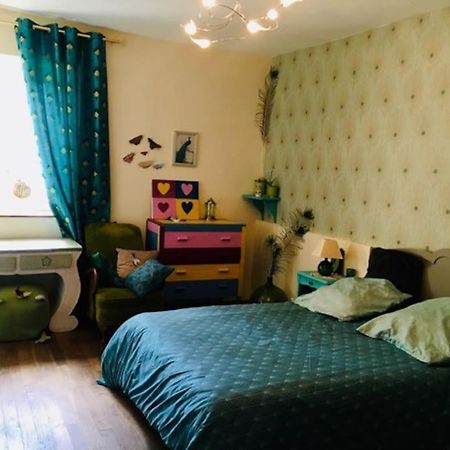 Maison Face A L'Etang Précy エクステリア 写真