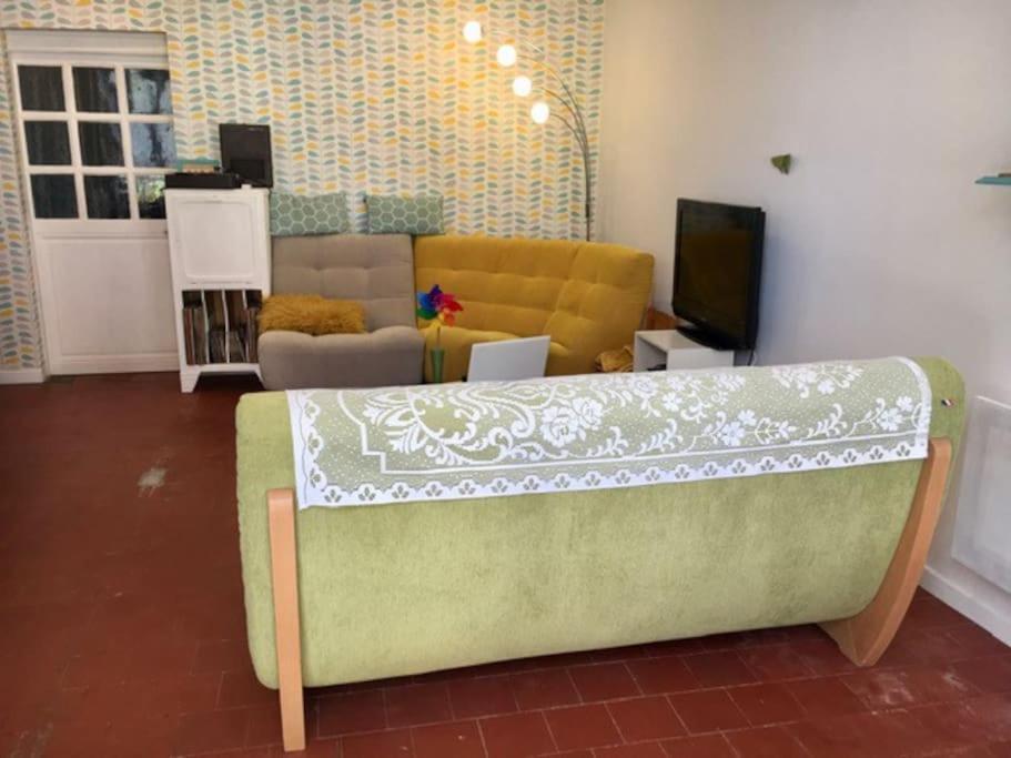 Maison Face A L'Etang Précy エクステリア 写真