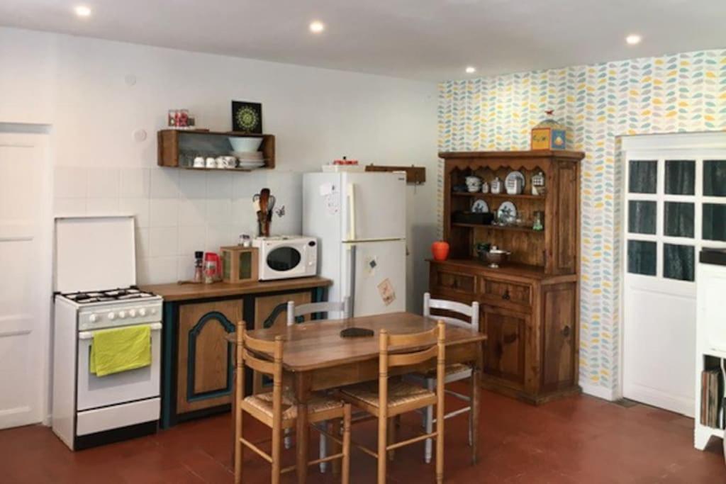 Maison Face A L'Etang Précy エクステリア 写真